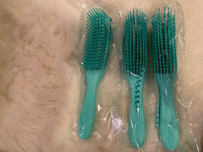 Detangle brush